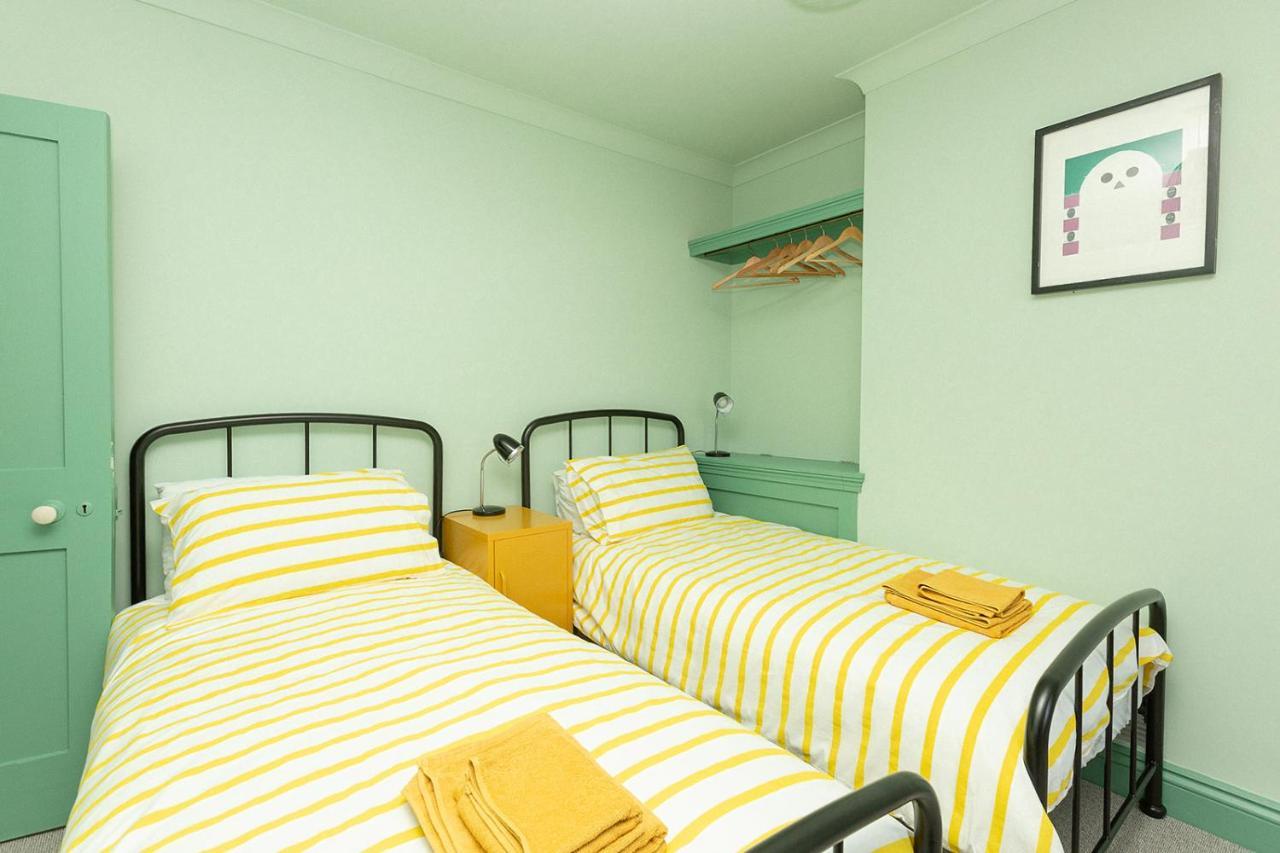Funky Flat In Margate's Westbrook Bay Apartment *