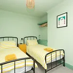 Funky Flat In Margate\'S Westbrook Bay