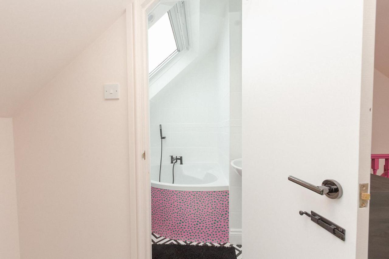 Funky Flat In Margate's Westbrook Bay Apartment *
