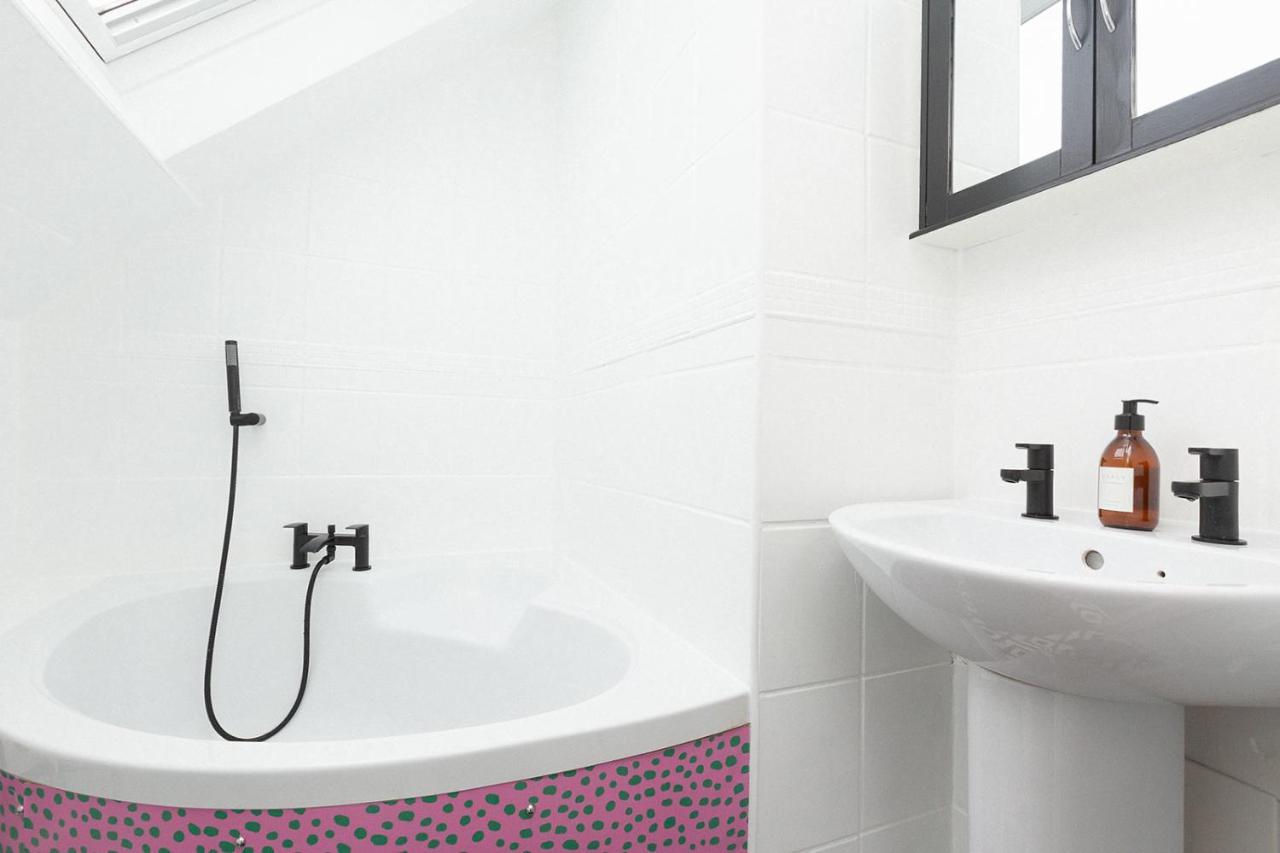 Funky Flat In Margate's Westbrook Bay Apartment