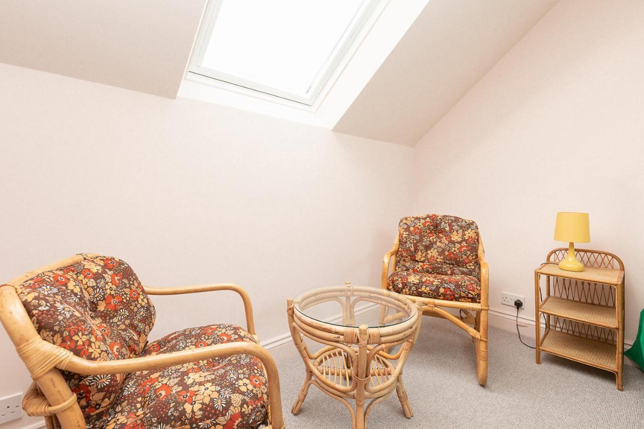 Funky Flat In Margate's Westbrook Bay Apartment *